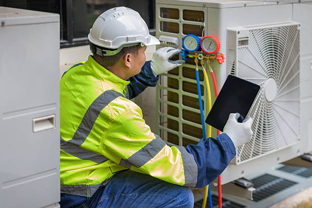 Professional Ac Installation technician working in Wampsville, NY